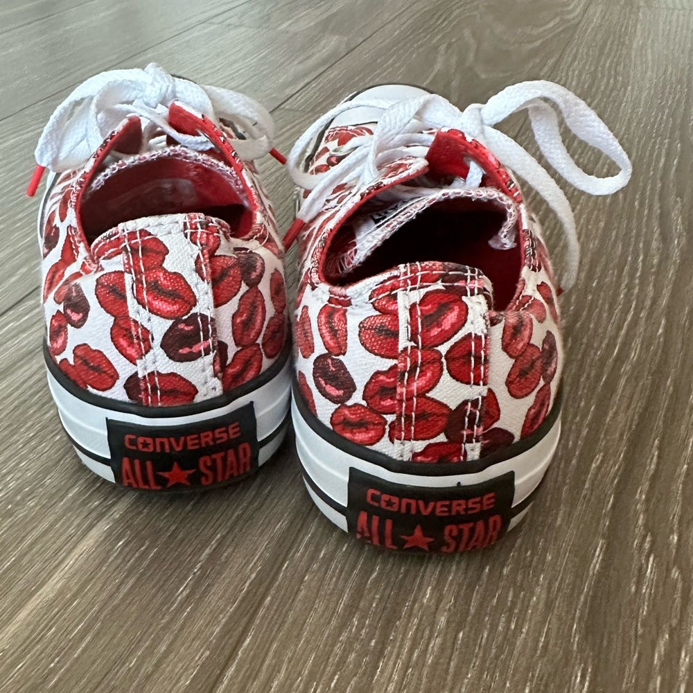 RARE Converse All Stars with lips print. Size 6 - Picture 5 of 10
